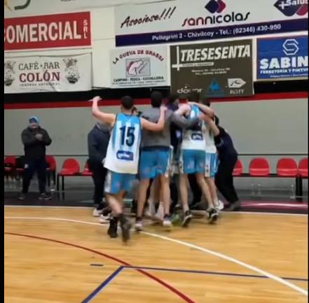 Racing Club superó de visitante a Colón y ahora ambos comparten liderazgo en Primera.