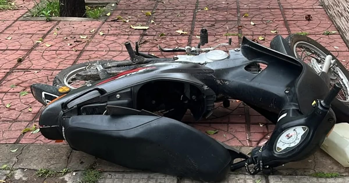 San Pedro: un motociclista de 25 años chocó contra el portón de una casa