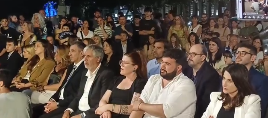 Asumieron los nueve concejales electos quienes juraron al pie del Monumento a Los Fundadores