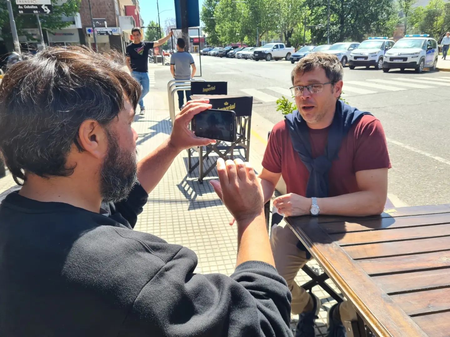 Uno de los puntales si nos toca gobernar es que los políticos demos un gesto de achicar el gasto .