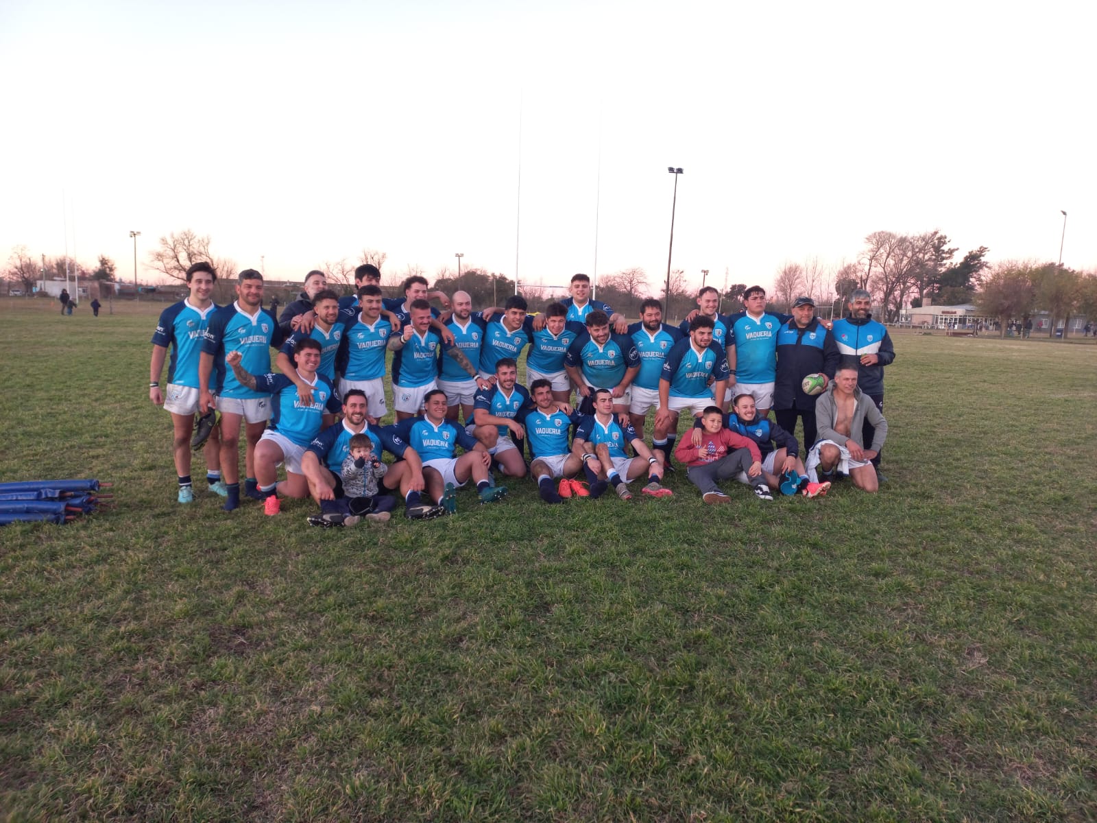Racing Club de Chivilcoy goleó en su casa a Los Teros y se subió a lo más alto de la tabla