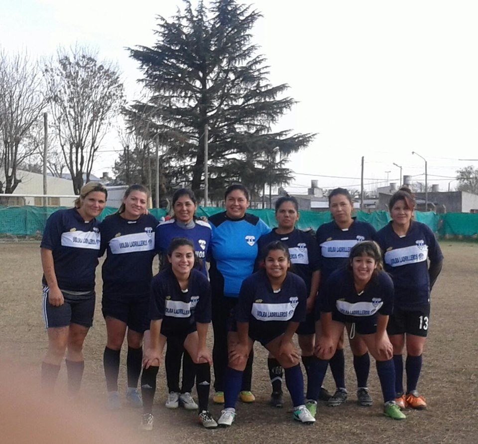 Fútbol Femenino
En Mayores: Huracán y Alsina, en Juveniles: Colón y Alsina quienes arrancaron ganand