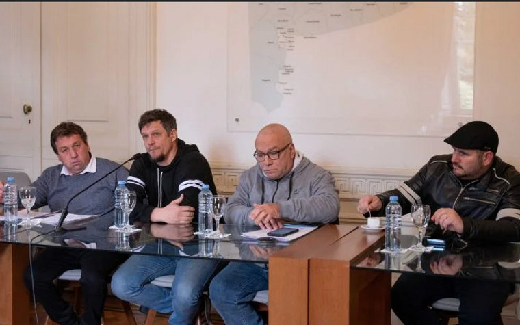 “Si Nación y Provincia asumen los costos establecidos por la ley, los fondos generados por las instituciones podrían destinarse a mejorar la remuneración de las personas con…