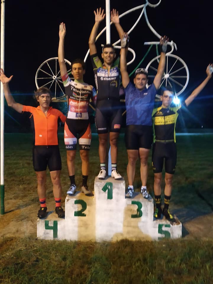 Ciclismo
Federico Martínez se quedó con la prueba principal en 9 de Julio