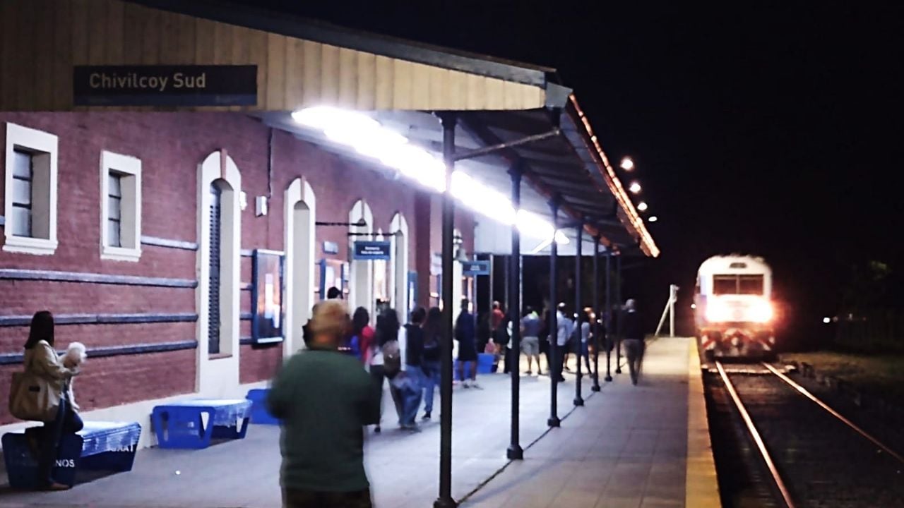 Modifican el servicio ferroviario Once-Bragado: incorporan una parada en Moreno y ajustan los horarios