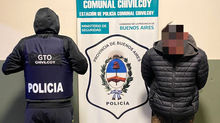 Orden de detención a dos personas en una causa de robo en poblado y en banda 