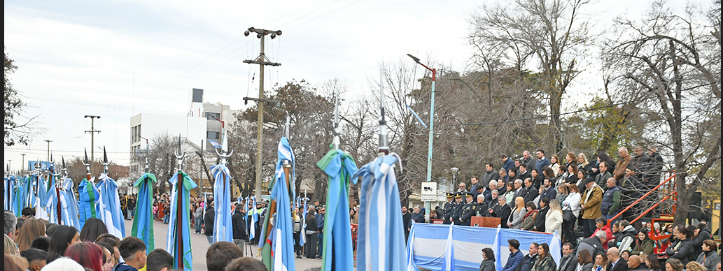 Conmemoraron un nuevo aniversario de la Independencia con un llamado a la unidad y al trabajo conjunto “el esfuerzo de todos es necesario para el crecimiento y la prosperidad de Chivilcoy”