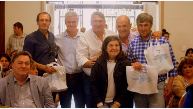 D´Onofrio entregó más de 1700 Pases Libres Multimodales a 9 distritos de la Cuarta Sección