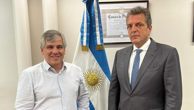 "Britos oficializó su respaldo a la candidatura de Sergio Massa"