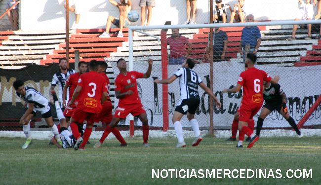 Fútbol
Independiente recibirá el sábado a Los Carteros mercedinos