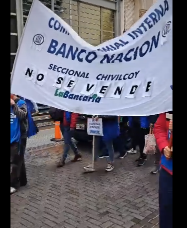 “El oficialismo retiró de la lista de empresas a privatizar al Banco Nación, al no tener los votos suficientes para lograr su aprobación’