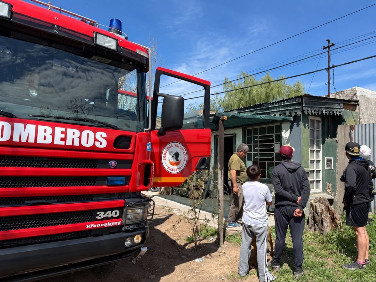 Bragado: un cortocircuito causó un incendio y daños en una vivienda