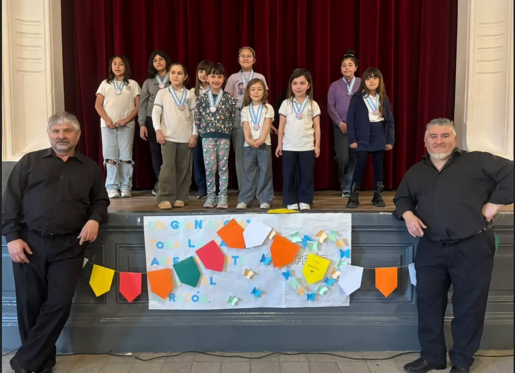 Los coros infantiles recorren las escuelas y la ciudad se prepara para el encuentro "La música nos une"