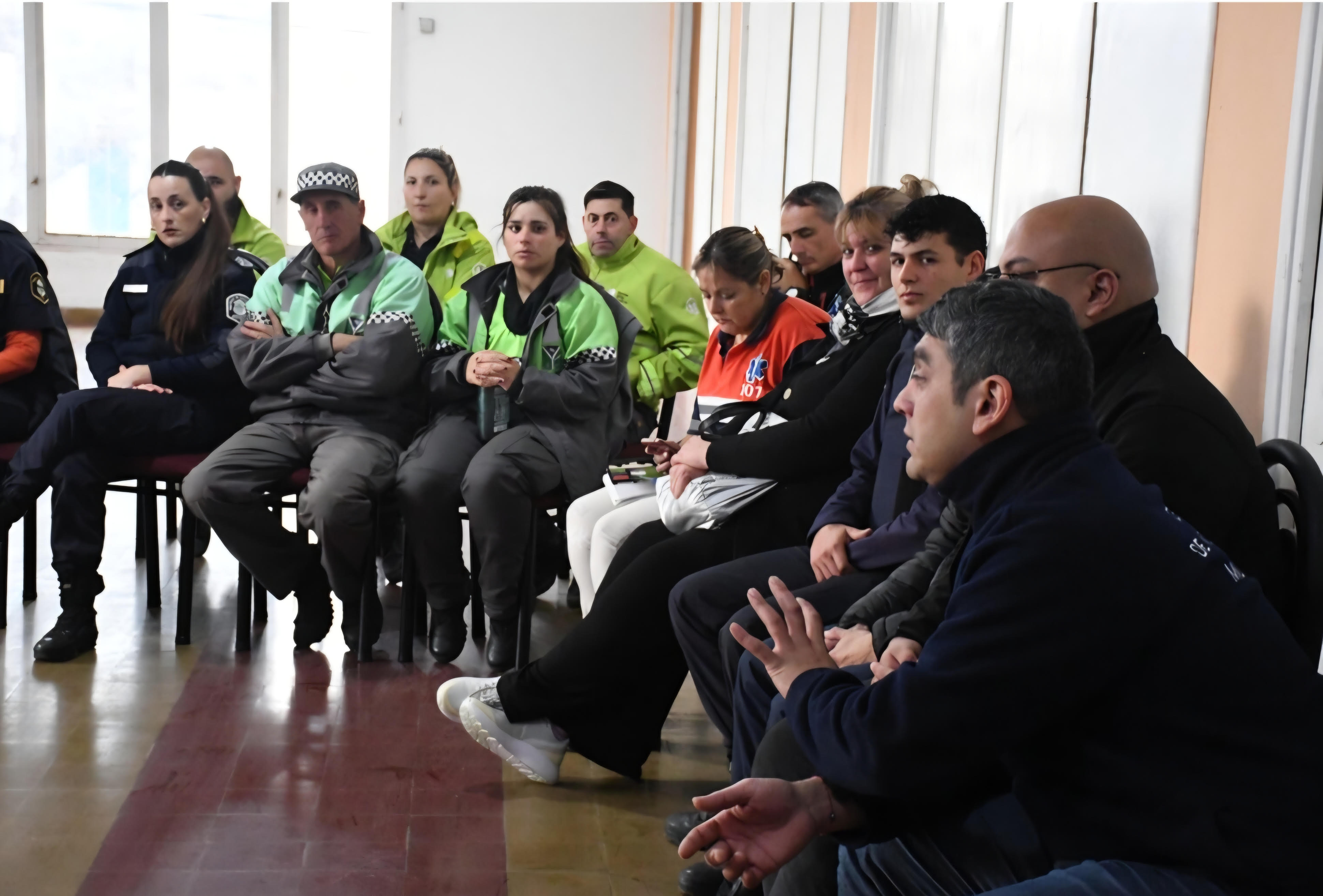 Reunión de coordinación entre los organismos de emergencia para fortalecer la respuesta ante contingencias