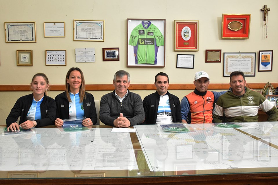 Rural Bike
Reconocimiento a chivilcoyanos que participaron del campeonato argentino
