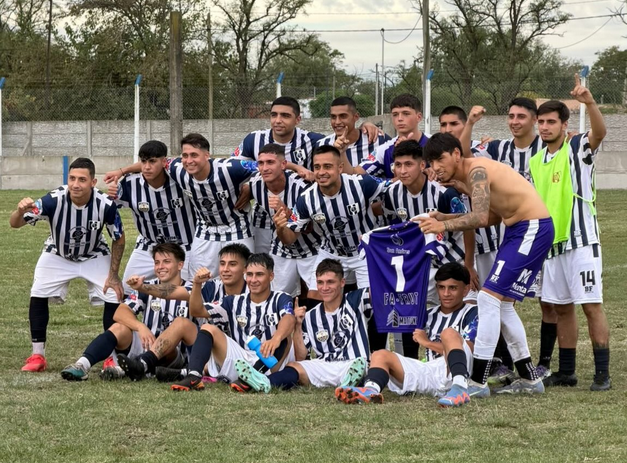 Villarino se convirtió en el único líder de la Zona B del Torneo Apertura de Primera