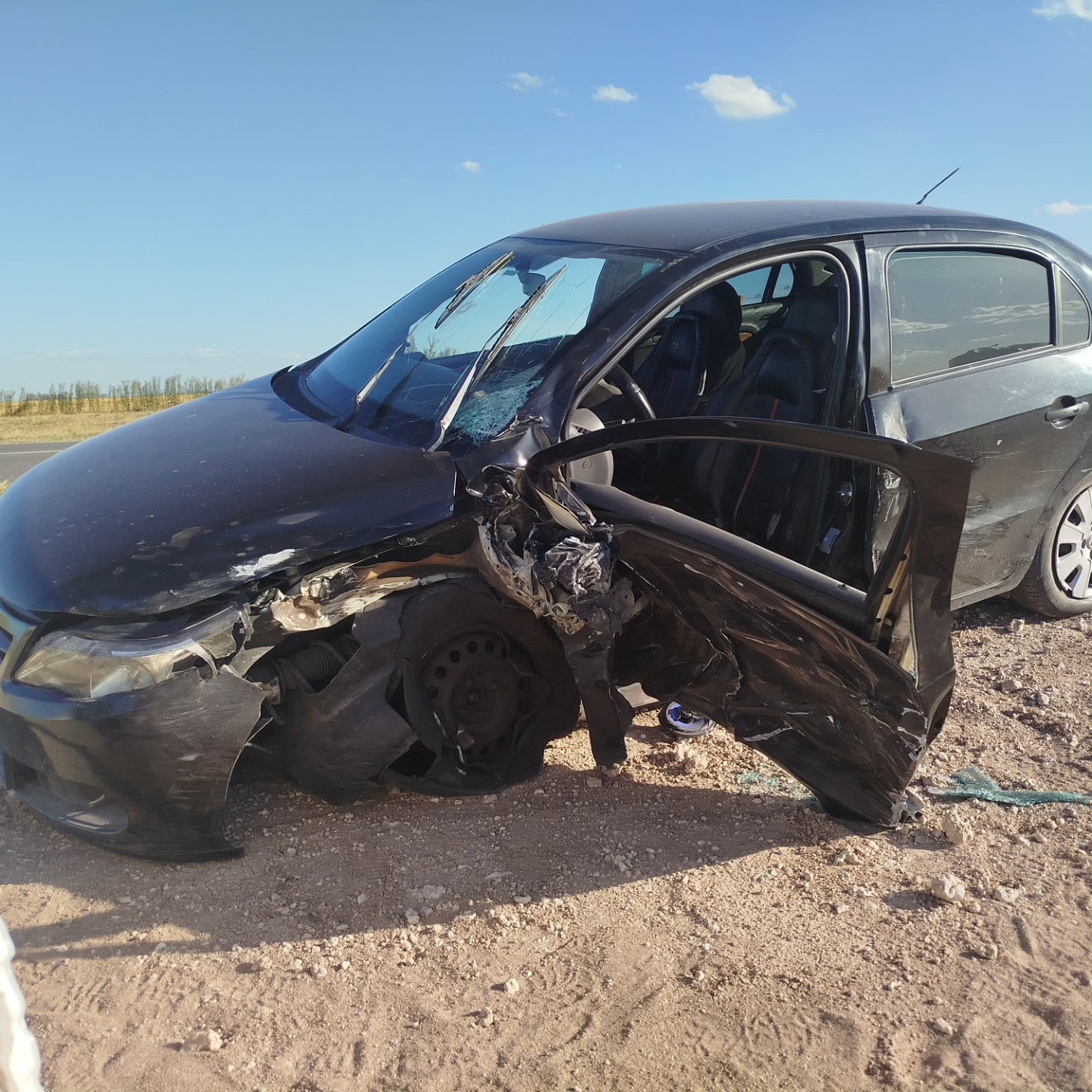 Tres automóviles involucrados en una colisión sobre la Ruta Nacional Nº 5.