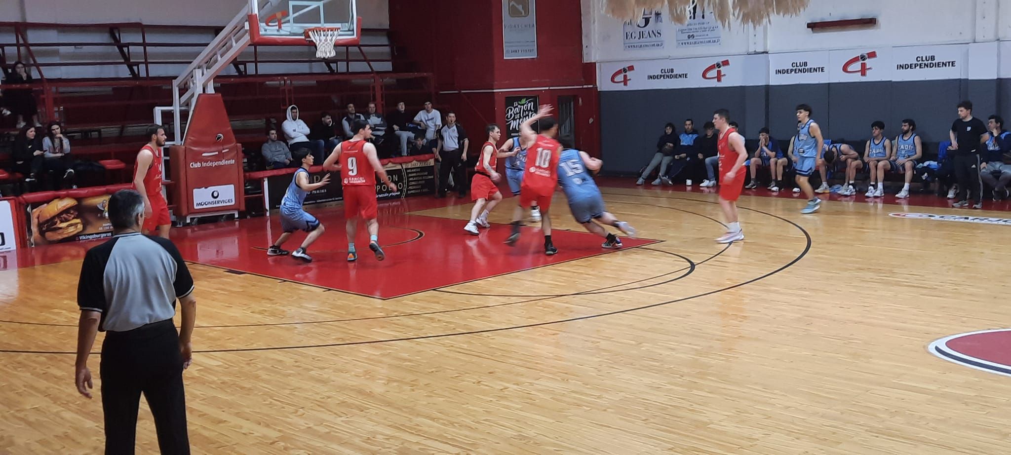 Básquet: Colón ahora lidera, en una fecha donde también ganaron Independiente (Zárate) y Costa Brava