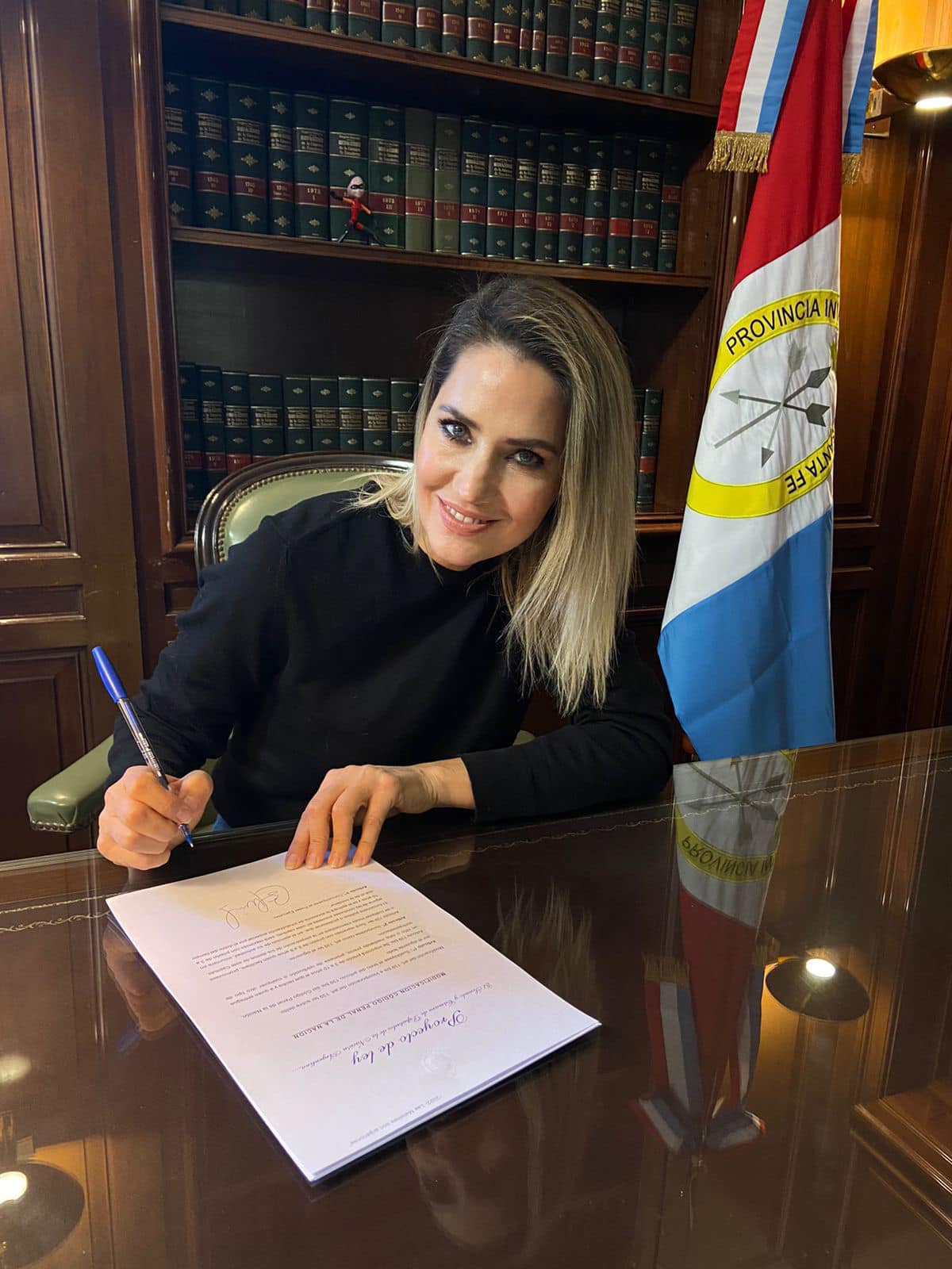La Senadora Nacional, Carolina Losada y el Diputado provincial, Maximiliano Abad bajan a Chivilcoy