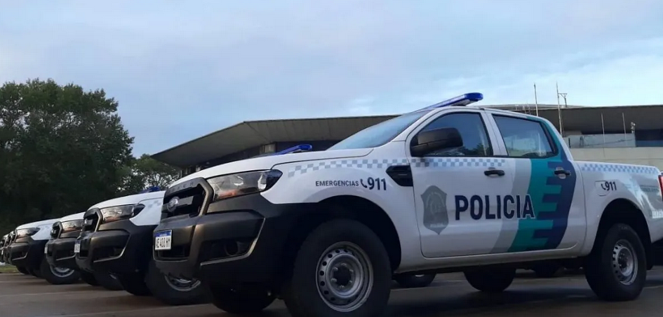 Como le negaron la entrada a un cumpleaños, un adolescente sacó un arma de fuego y comenzó a disparar contra la vivienda y personas que estaban en la fiesta.