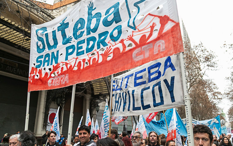 SUTEBA se movilizó en defensa de la educación pública