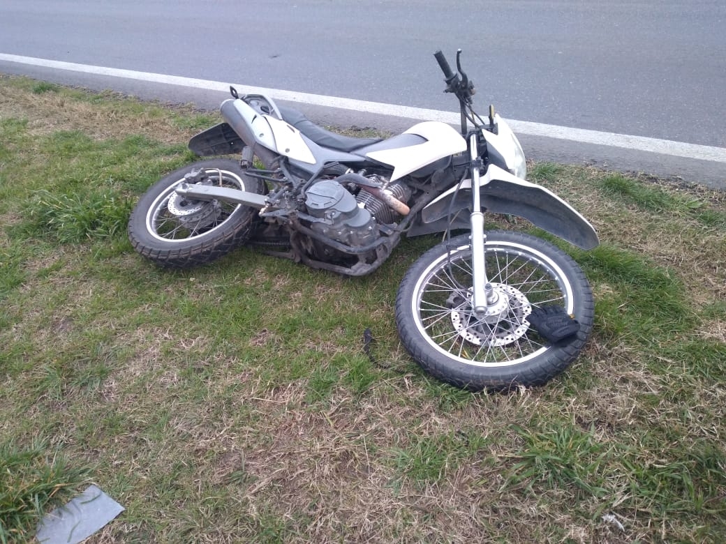 Un policía de nuestra ciudad recibió un tiro mientras circulaba en su moto en la Ruta 5