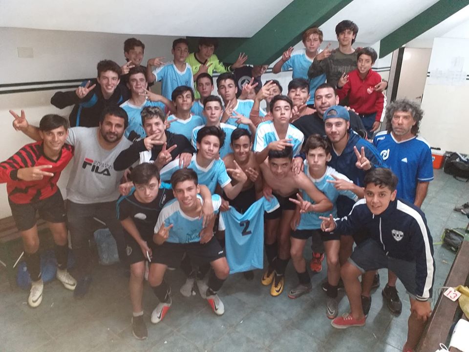 Fútbol
La Selección Sub 13 aventaja a La Plata, la Sub 15 ganó pero no le alcanzó para revertir