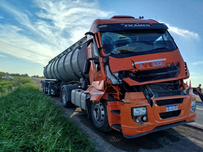 CHOQUE DE CAMIONES SOBRE RUTA 5
