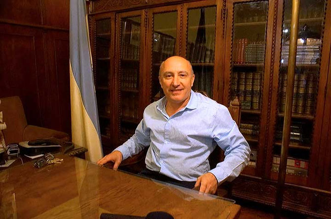 “La fiesta que organizamos es simplemente una caricia al alma a todos los enfermeros y enfermeras de la ciudad”