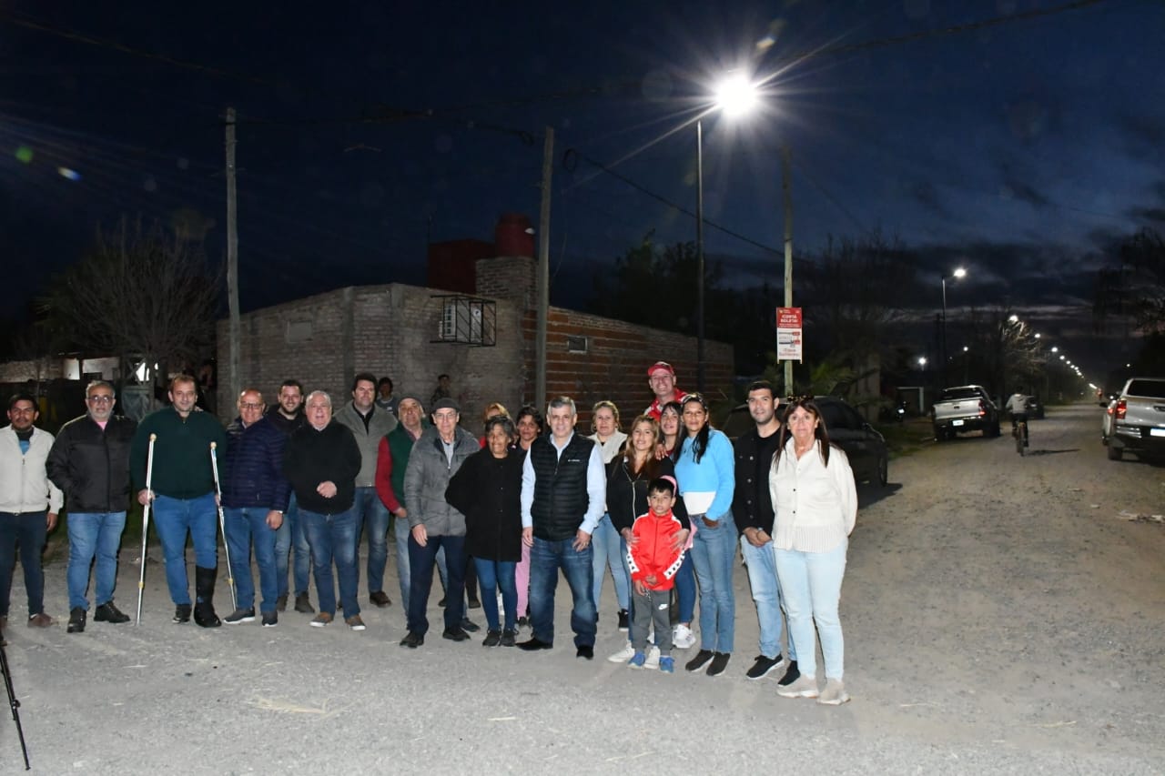 Ya estamos tramitando un nuevo programa para colocar este tipo de iluminación en todas las calles