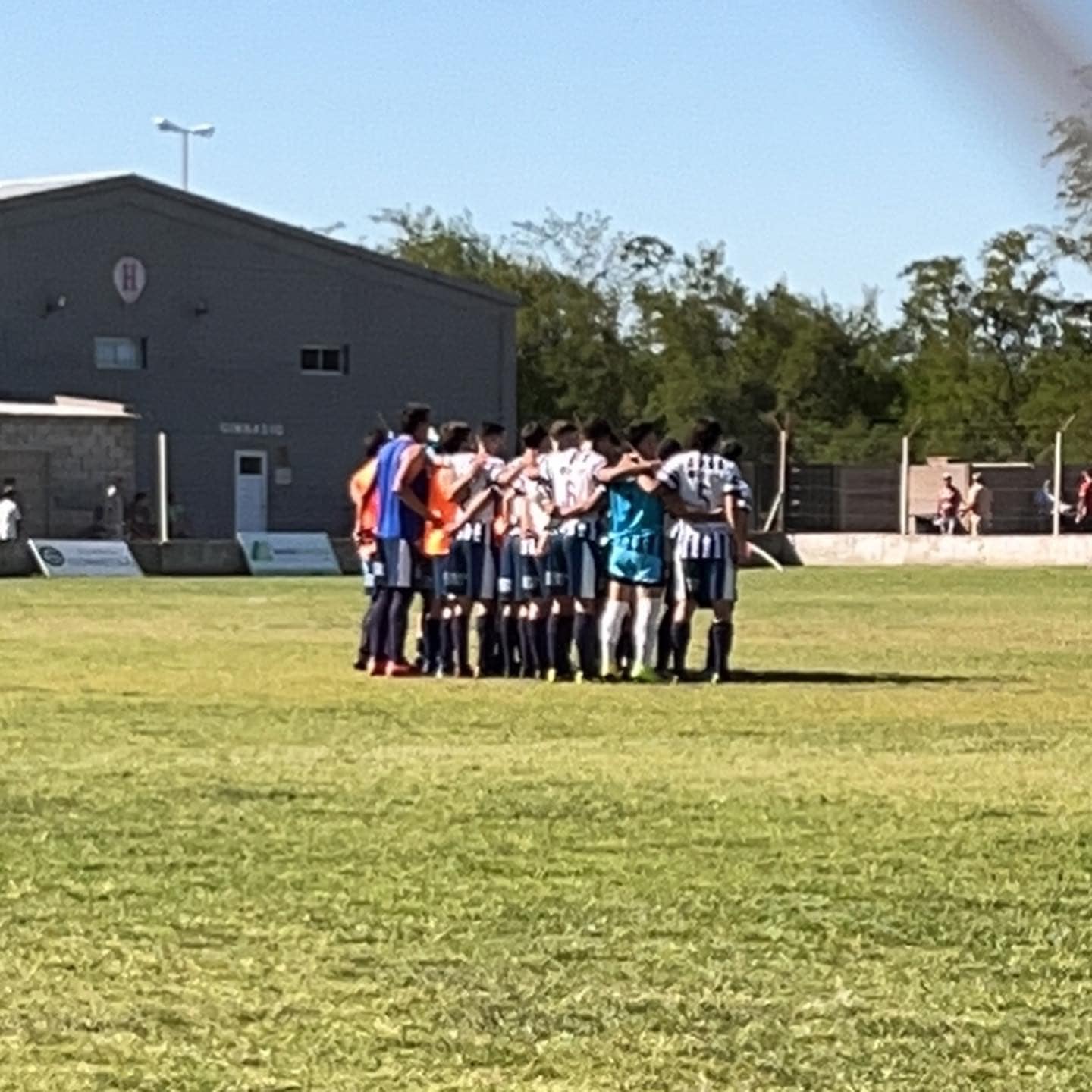 Independiente por su segunda victoria en la Copa Federación, Villarino buscará su primer triunfo