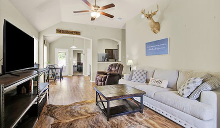 05-704 Heritage Dr-05.jpg