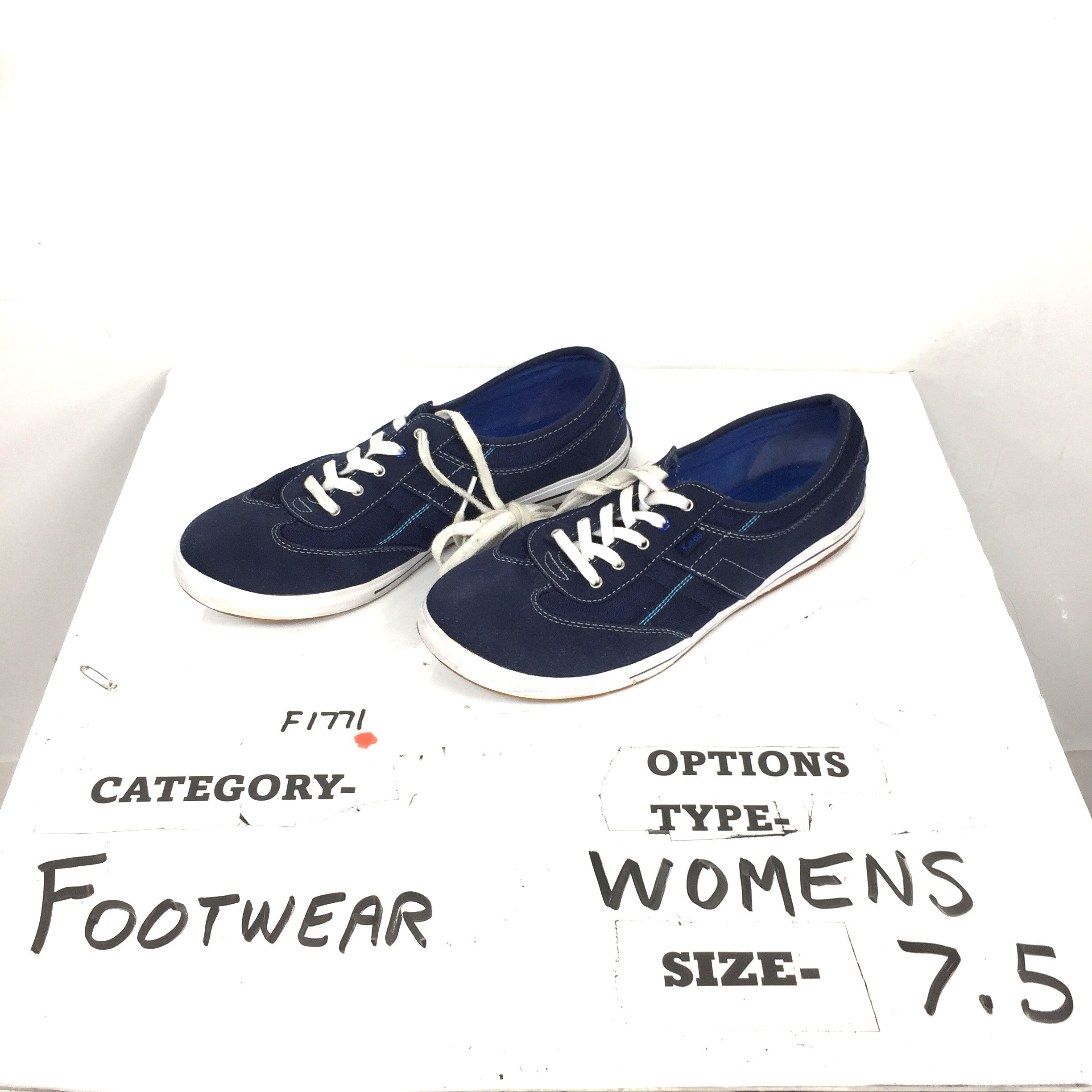 Women’s shoes 