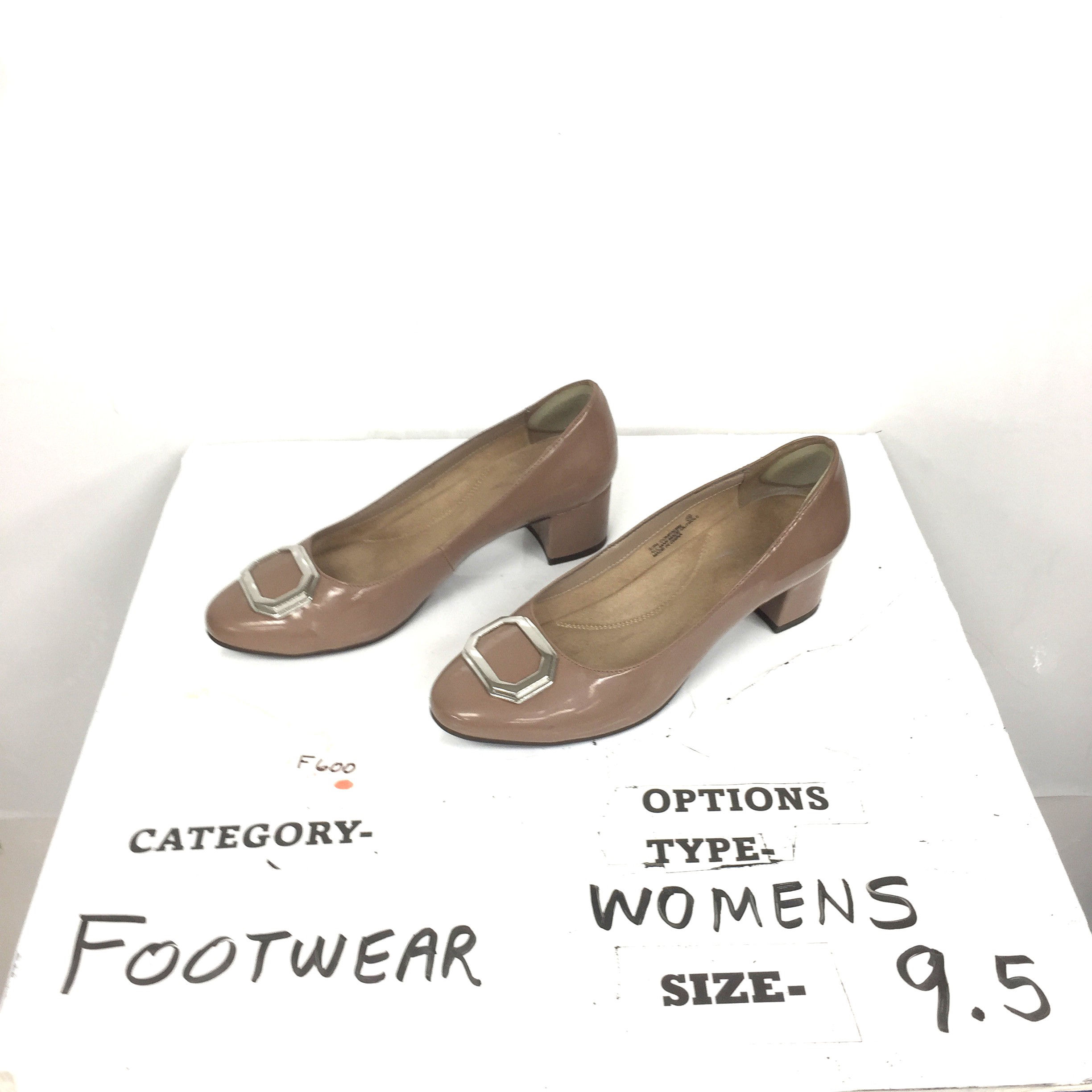 Women’s shoes 