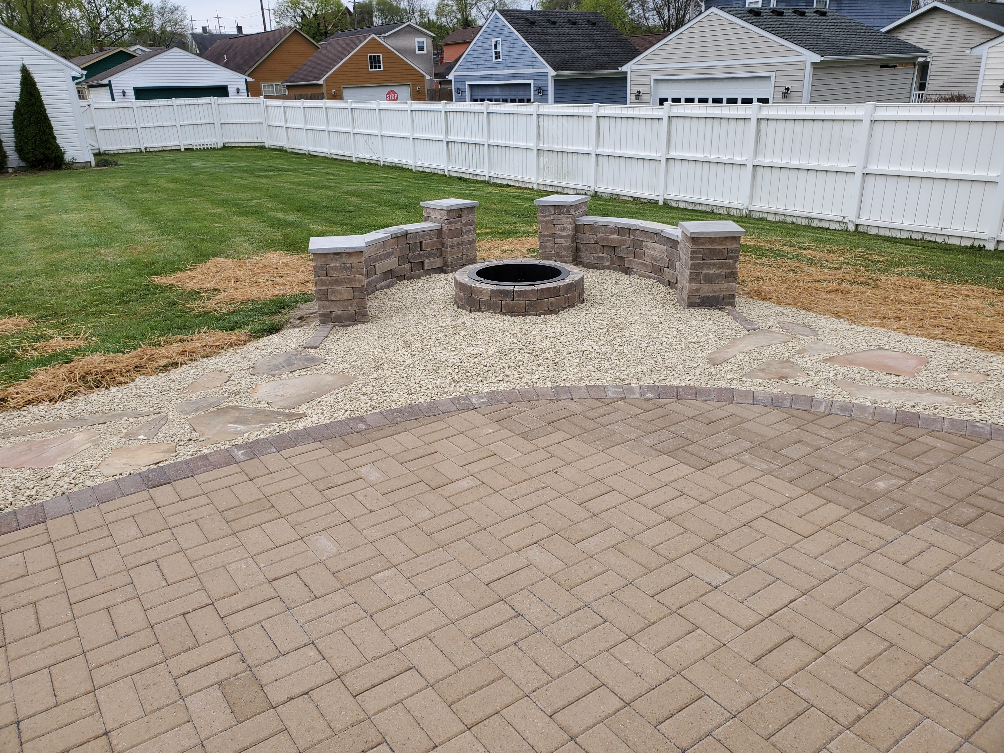 Paver Patio | Seat Walls | Fire pit