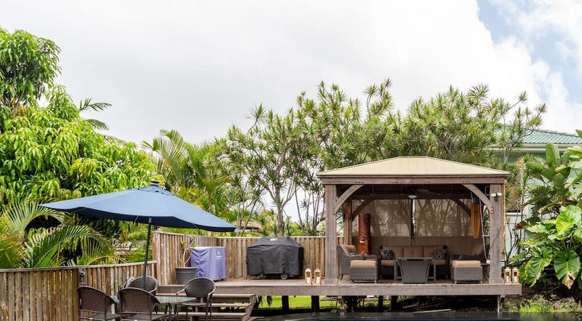BBQ area and amazing pool , Big Island Vacation rentals