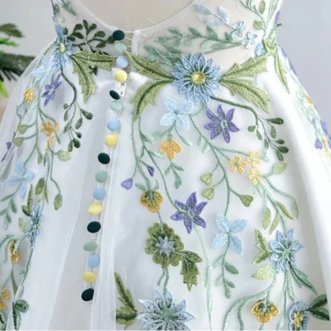 Thumbnail: Whimsical Floral Embroidered Wedding Dress – V-Neck, Backless, Tulle A-Line Go