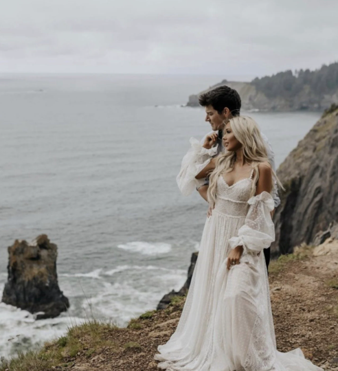 Thumbnail: Classic Bohemian Tulle Wedding Dress with Sweetheart Neckline and Spaghetti Stra