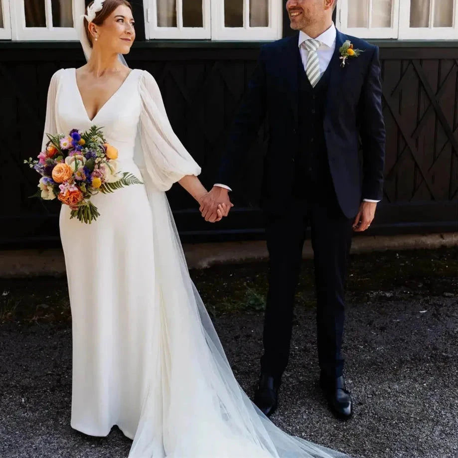 Thumbnail: Minimalist A-Line Spandex Wedding Dress – V-Neck, Puff Sleeves, Backless Desig