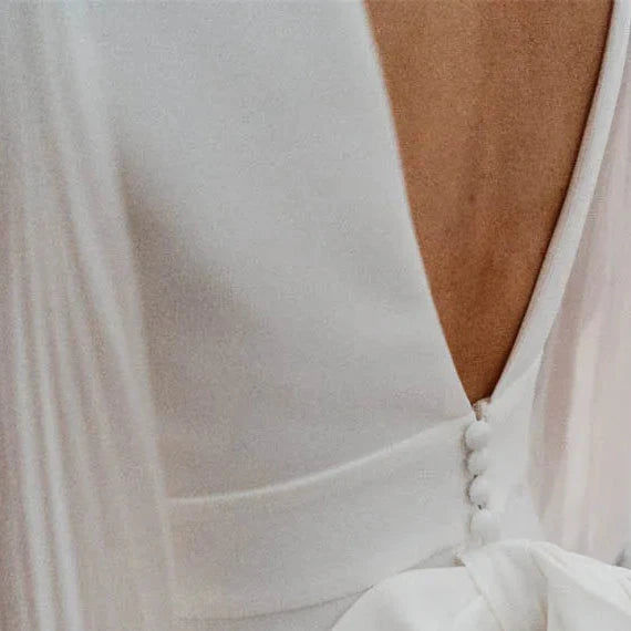 Thumbnail: Minimalist A-Line Spandex Wedding Dress – V-Neck, Puff Sleeves, Backless Desig