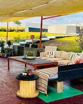 Άγω Εξωτερική αυλή