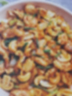 ★ Poulet sauté(180g), curry noix de cajou, riz 250r