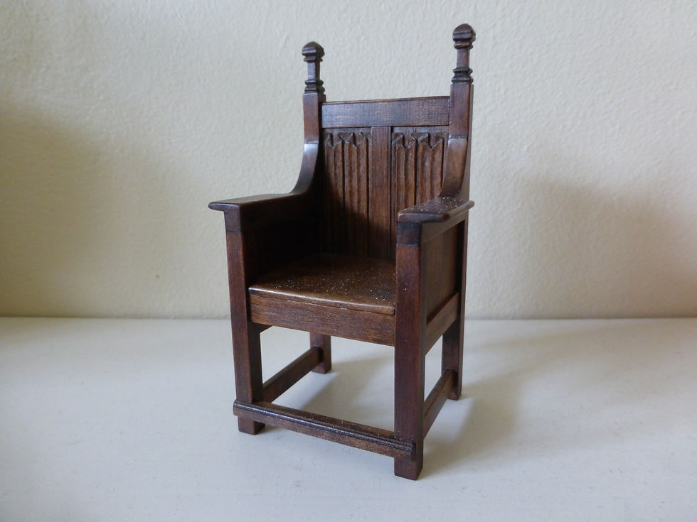 Linenfold chair with finials £310