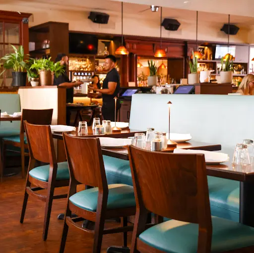 Sonsie’s Bar & Lounge is the perfect setting for your next gathering!