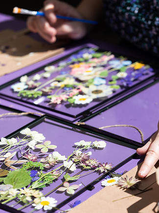 corporate flower pressing workshop