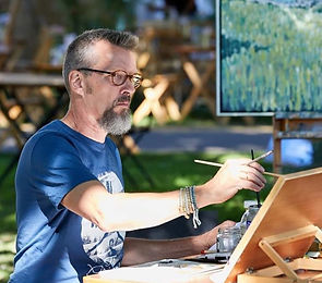 Jasper van Deutekom, Nederlandse kunstenaar, creëert een nieuw kunstwerk met passie en precisie
