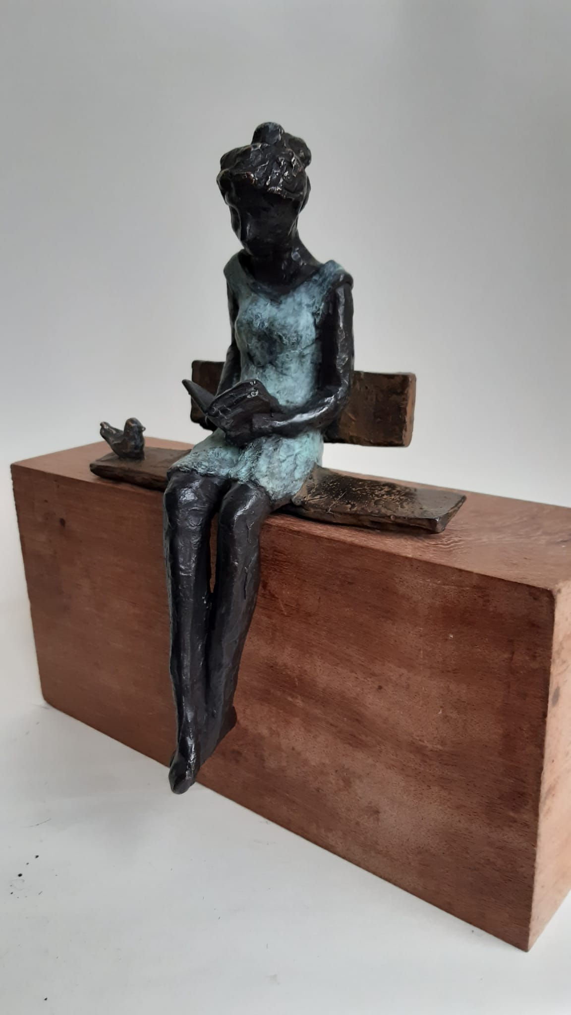 Bankje in mei - Cher Mattijssen