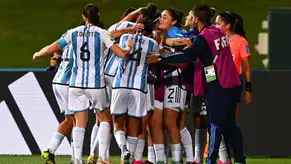 Impulso al Fútbol Femenino en Escuelas: Igualdad y Desarrollo