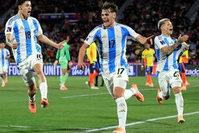 La Selección Argentina derrotó 1-0 a Colombia con un gol de Mateo Silvetti y avanzó a la definición del Mundial Sub-20, donde enfrentará a Marruecos el domingo en busca de su séptima corona.