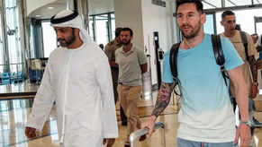 Messi llegó a Emiratos Árabes y se sumó a la Scaloneta